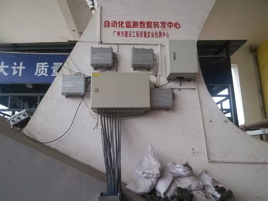 1512533991630673.jpg 自動化監(jiān)測系統(tǒng).jpg